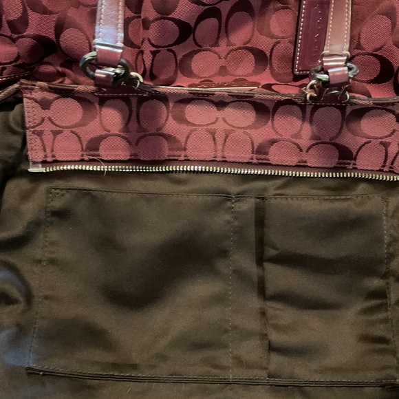 Vintage Coach Signature Burgundy Jacquard Tote Bag - Picture 11 of 11